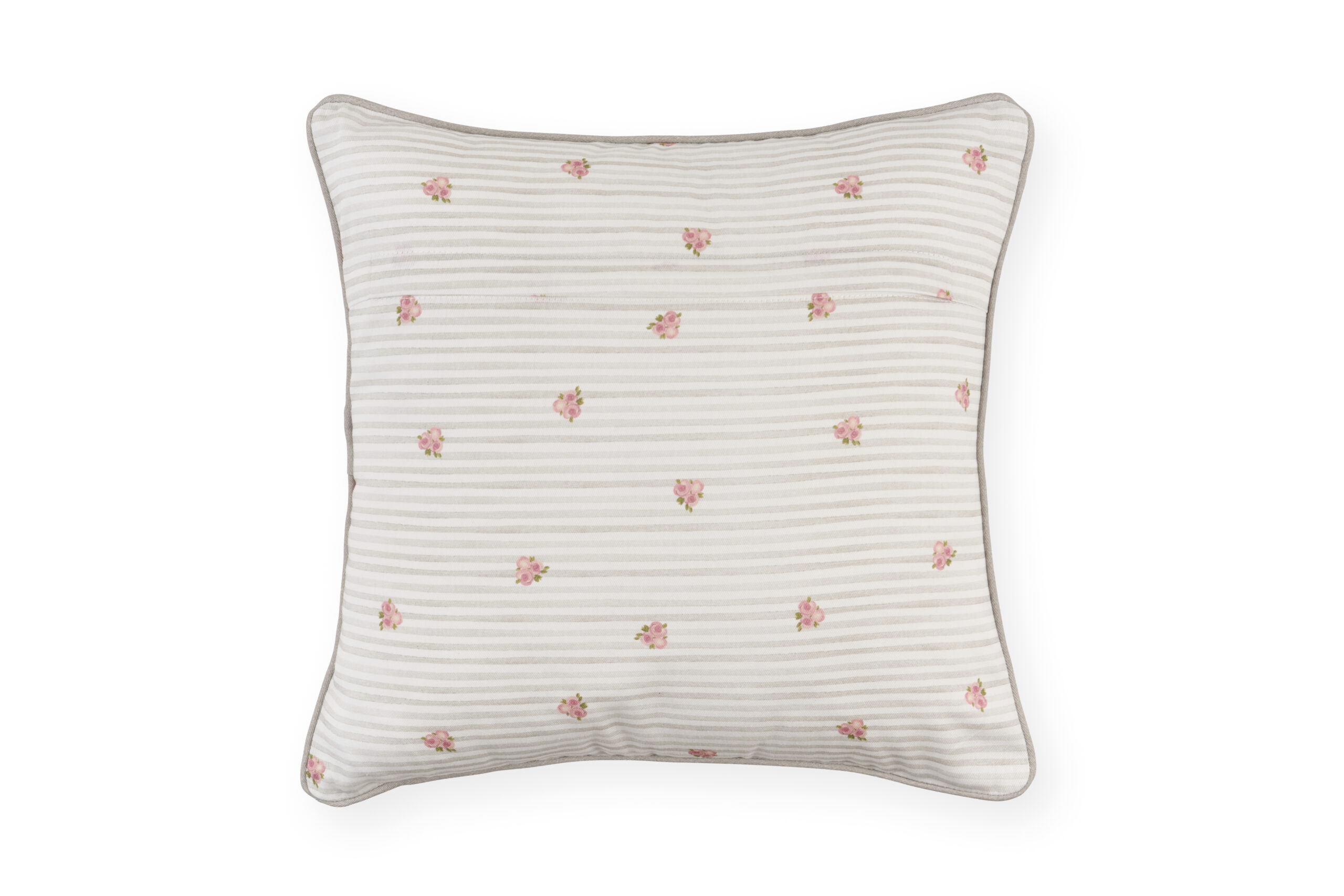 Completa il tuo arredo con i cuscini 40x40 Sweet Bear di Nuvole di Stoffa. Due grafiche dolcissime con orsetti e rose, design double-face e stile Shabby.